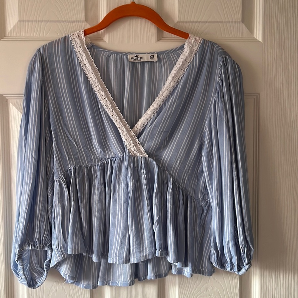 Hollister crop top size XS